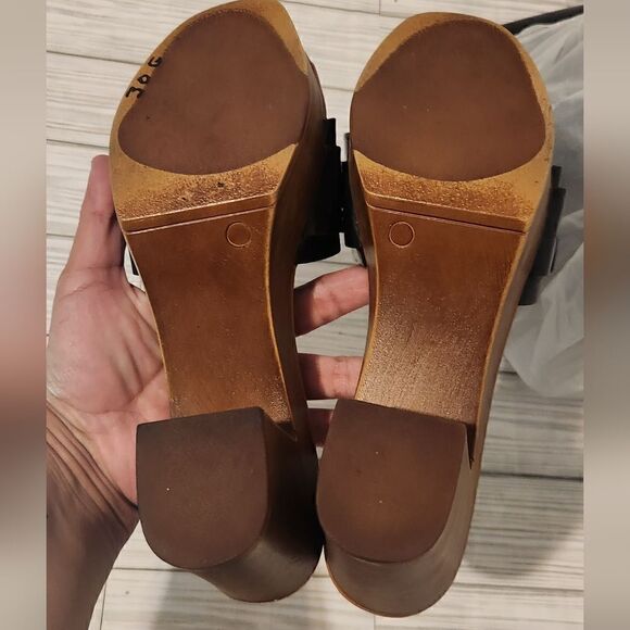 Vince Camuto Corlanda Croc Platform Sandal in Black Size 9.5 - Picture 10 of 14